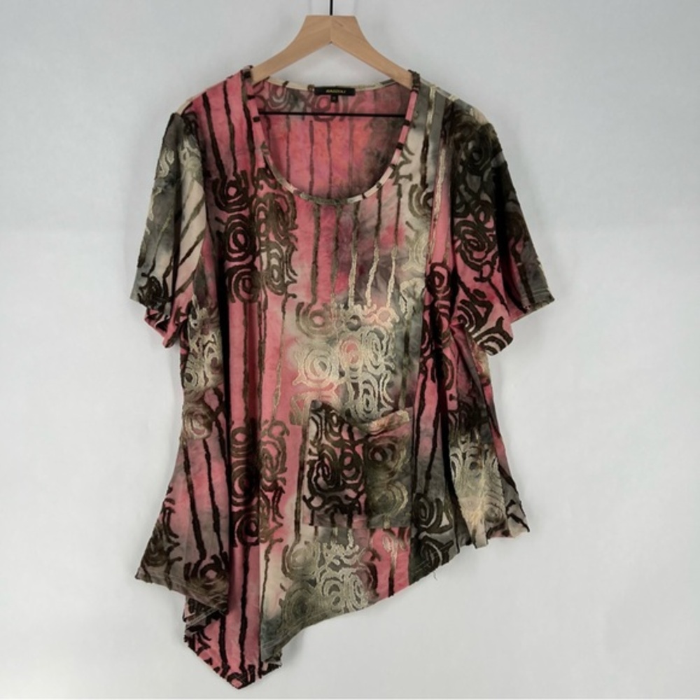 Radzoli Burnout Velvet Scoop Neck Asymmetrical Hem Short Sleeve Top‎ Pocket